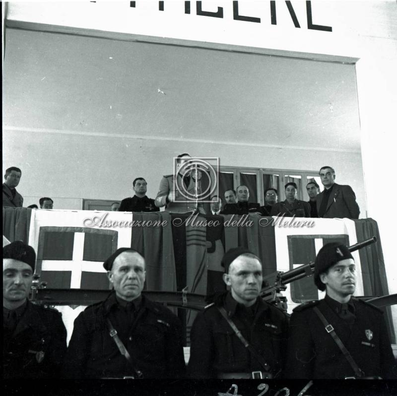 Discorso di gerarca al comizio fascista (2)