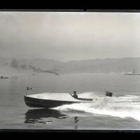 Motoscafo in navigazione - 3